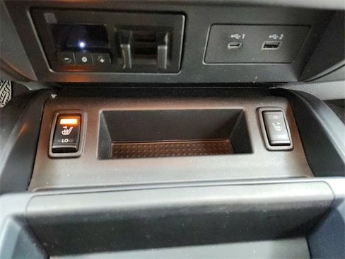 Used 2023 Nissan Titan SV w/ SV Convenience Package image 29