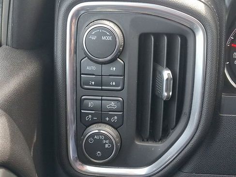 Used 2020 Chevrolet Silverado 1500 RST image 25