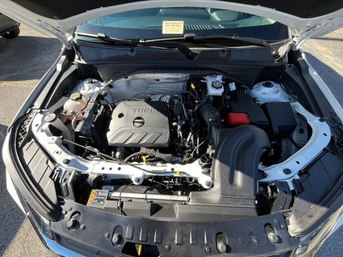 Used 2025 Chevrolet TrailBlazer LT w/ Driver Confidence Package image 32