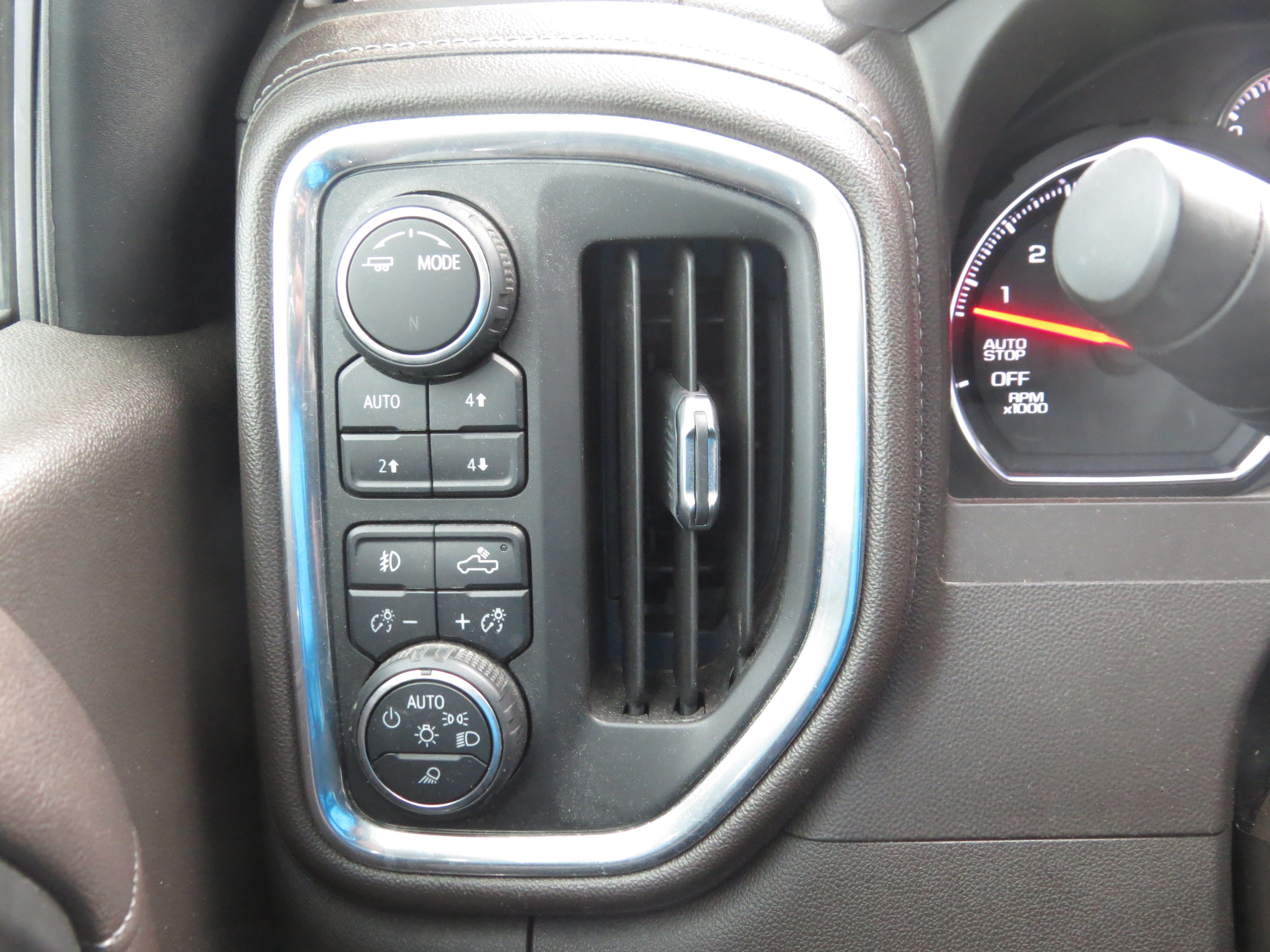 Used 2020 Chevrolet Silverado 1500 RST AWD/4WD image 22