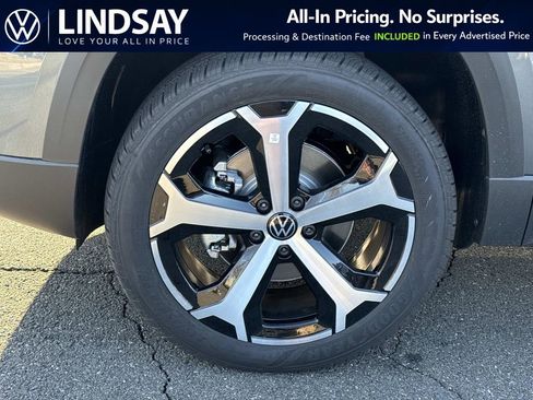 New 2026 Volkswagen Taos SEL AWD/4WD image 8