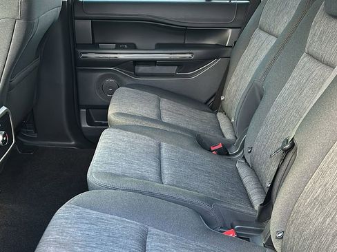 Used 2023 Ford Expedition XLT image 30