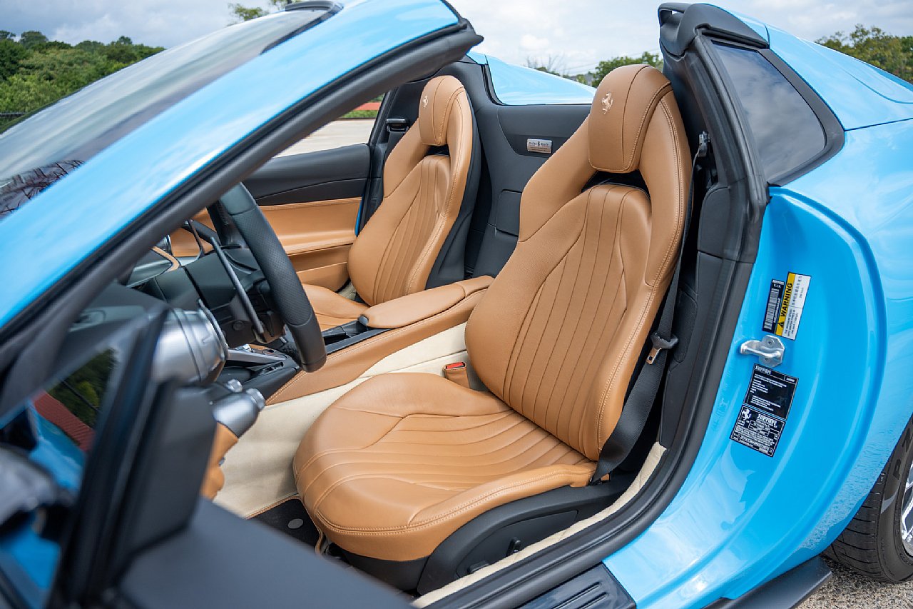 Used 2022 Ferrari 812 GTS RWD image 20