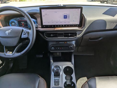 Used 2025 Ford Bronco Sport Outer Banks w/ Outer Banks Tech Package+ AWD/4WD image 17