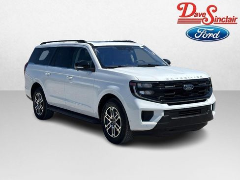 Used 2025 Ford Expedition Max Active AWD/4WD image 4
