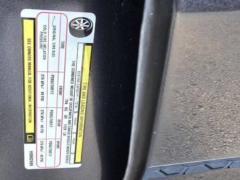 Used 2017 RAM 1500 Classic SLT image 13