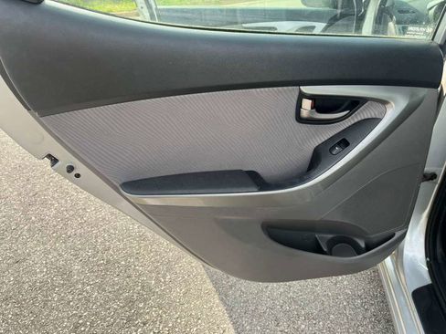 Used 2012 Hyundai Elantra GLS w/ Preferred Pkg 3 image 16