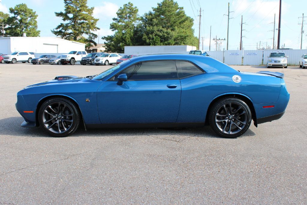 Used 2022 Dodge Challenger R/T Scat Pack w/ Shaker Package RWD image 3
