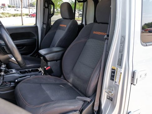 Used 2023 Jeep Gladiator Mojave AWD/4WD image 35