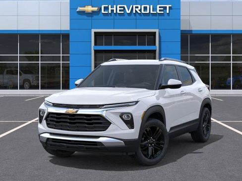 New 2026 Chevrolet TrailBlazer LT w/ Midnight Edition AWD/4WD image 6