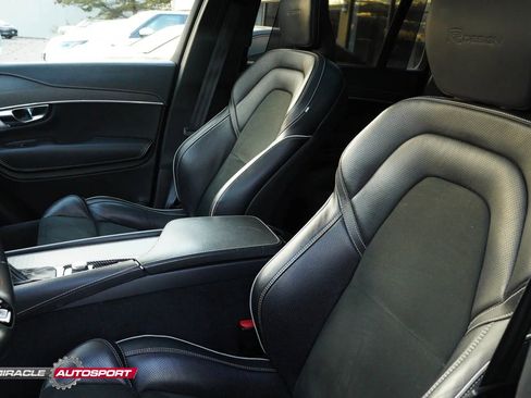 Used 2019 Volvo XC90 T6 R-Design image 19