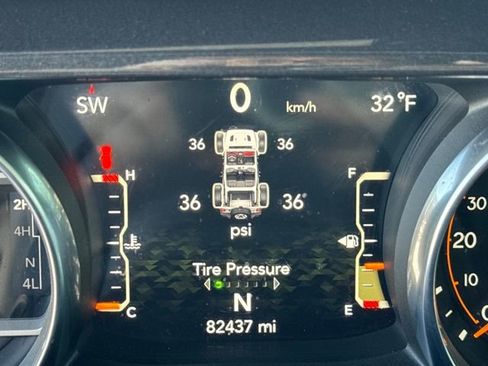 Used 2020 Jeep Wrangler Unlimited Sahara image 16