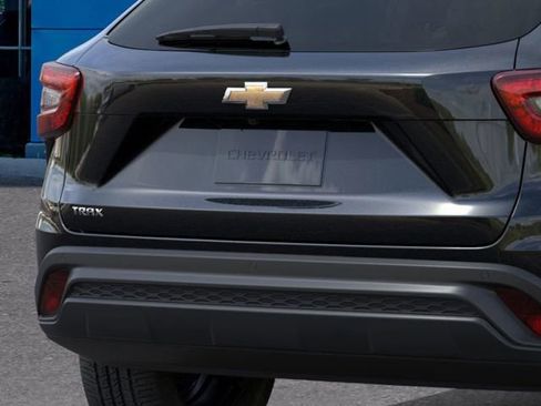 New 2026 Chevrolet Trax LS w/ Driver Confidence Package image 14