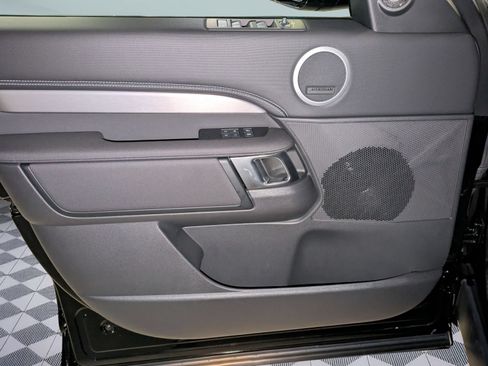 New 2026 Land Rover Discovery Dynamic SE AWD/4WD image 11