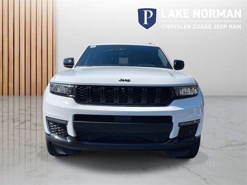 New 2025 Jeep Grand Cherokee L Limited w/ Luxury Tech Group II image 3