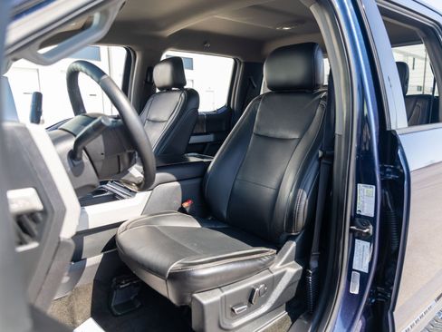 Used 2017 Ford F350 Lariat w/ Chrome Package image 24