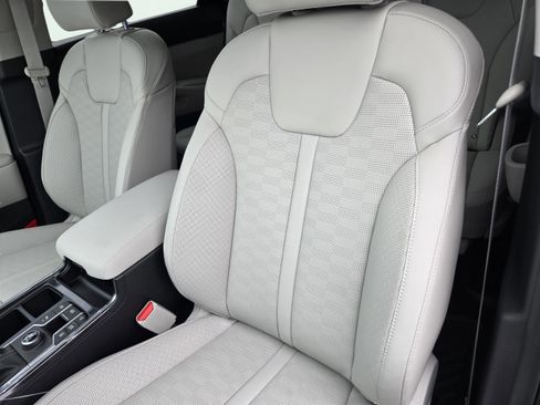 New 2026 Kia Sorento S w/ S Panoramic Sunroof Package image 16