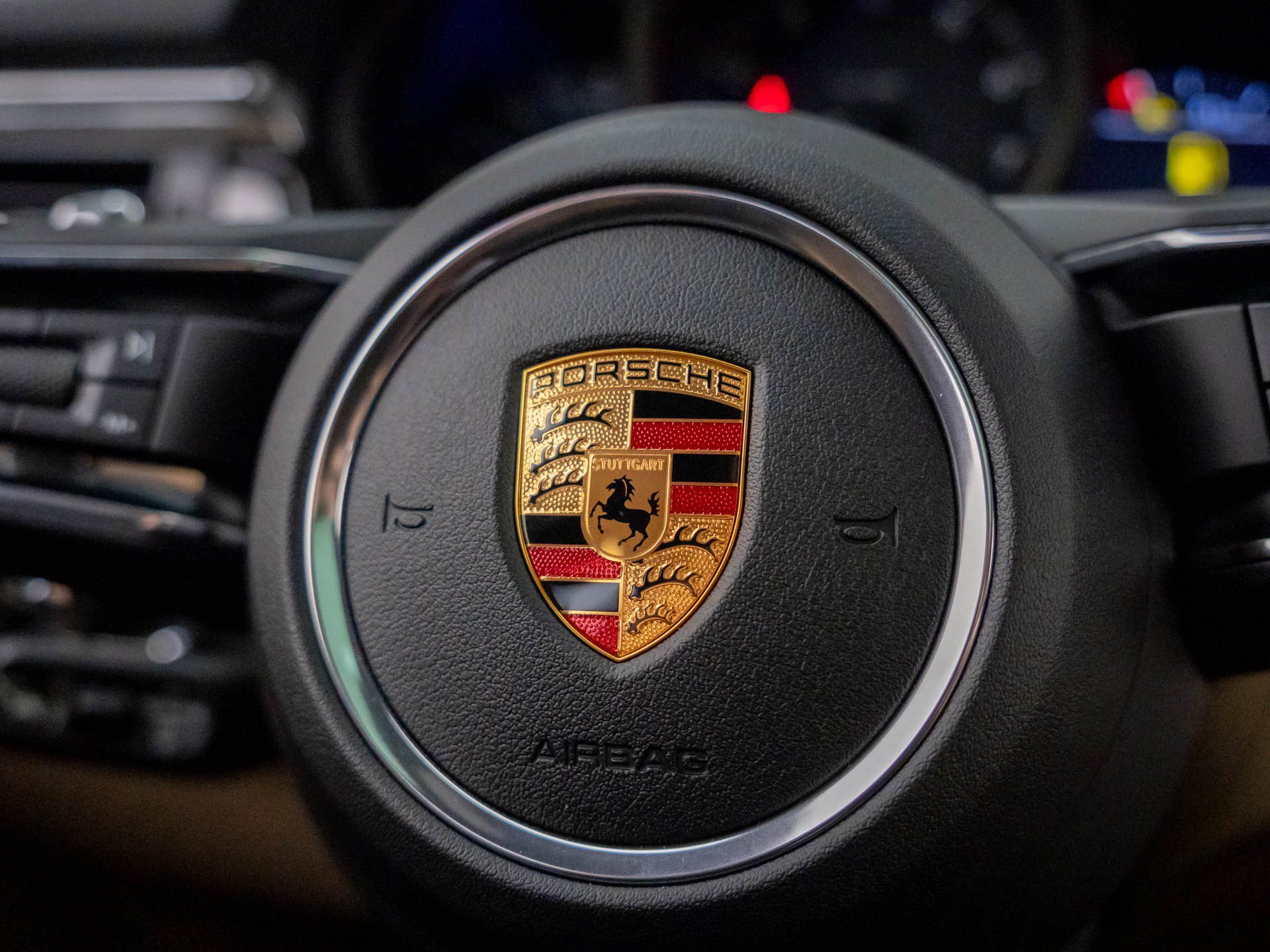 Certified 2026 Porsche Macan AWD/4WD image 32