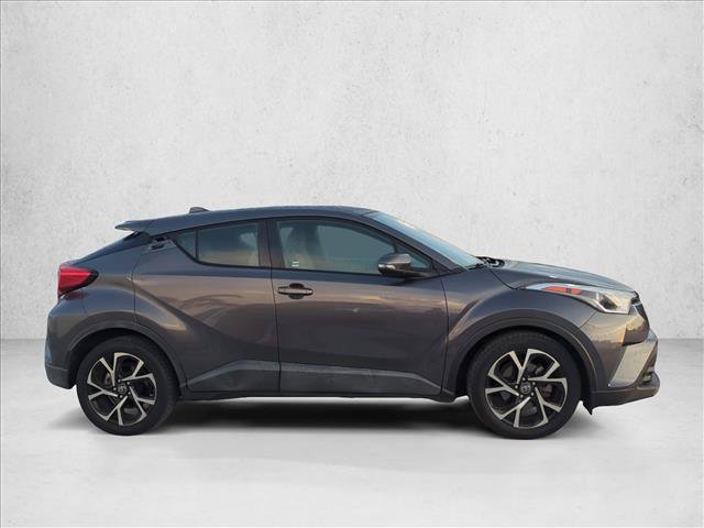 Used 2019 Toyota C-HR XLE FWD image 5