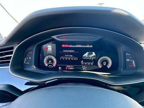 Used 2022 Audi Q7 3.0T Prestige image 12