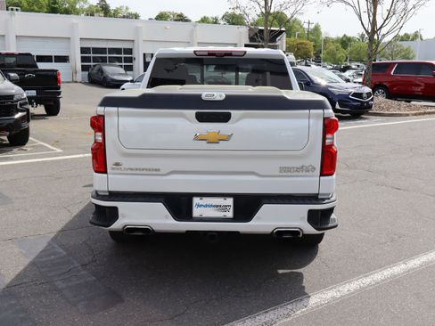 Used 2024 Chevrolet Silverado 1500 High Country w/ High Country Premium Package image 9