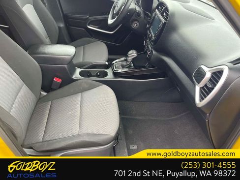 Used 2020 Kia Soul LX FWD image 27