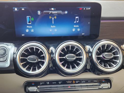 Certified 2026 Mercedes-Benz GLB 250 4MATIC image 17