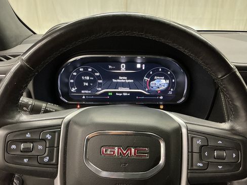 Used 2022 GMC Yukon XL SLT w/ SLT Premium Package AWD/4WD image 17