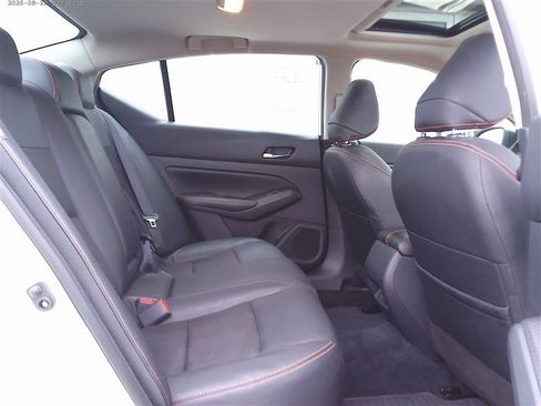 Used 2022 Nissan Altima 2.5 SR w/ Midnight Edition Package AWD/4WD image 7