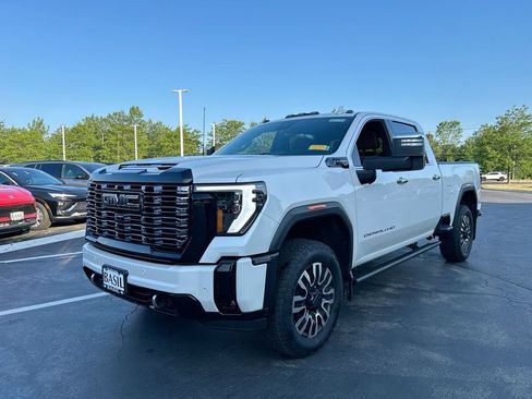 Used 2025 GMC Sierra 3500 Denali Ultimate AWD/4WD image 1