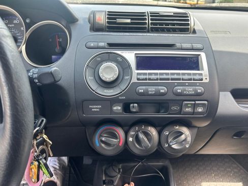Used 2008 Honda Fit Sport image 17