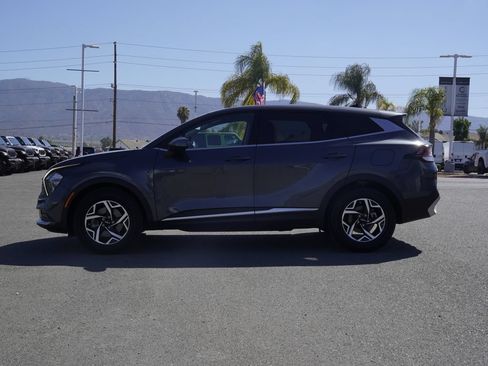 Used 2023 Kia Sportage LX FWD image 7