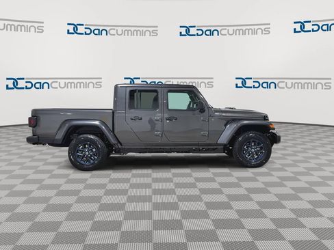 New 2026 Jeep Gladiator Mojave AWD/4WD image 9