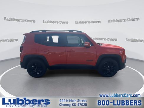 Used 2018 Jeep Renegade Altitude FWD image 9