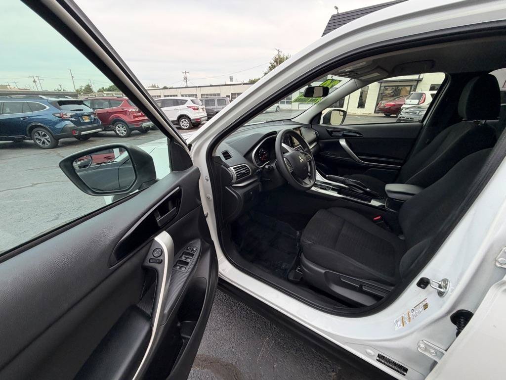 Used 2020 Mitsubishi Eclipse Cross ES FWD image 22