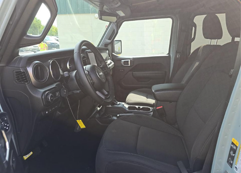 Used 2023 Jeep Wrangler Unlimited w/ 8.4" Radio Group AWD/4WD image 11