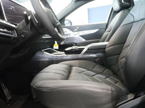 New 2026 BMW 760i xDrive w/ Executive Package AWD/4WD image 9