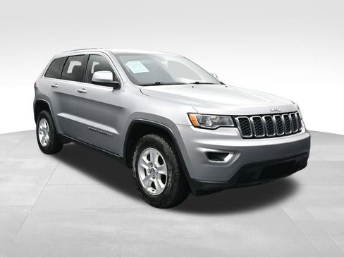 Used 2017 Jeep Grand Cherokee Laredo AWD/4WD image 7
