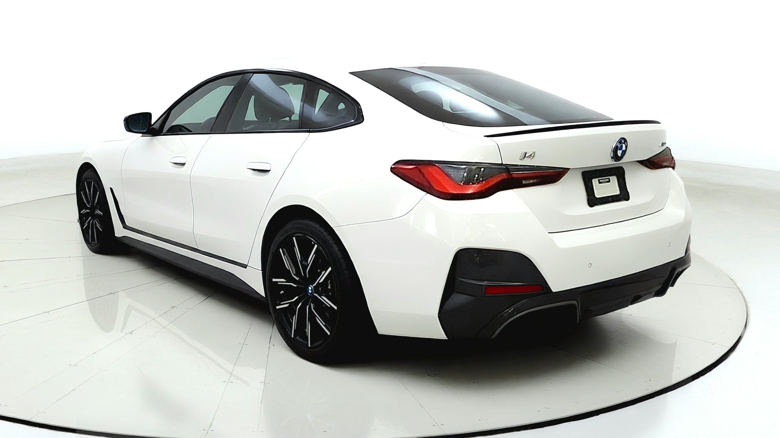 Used 2023 BMW i4 eDrive40 w/ M Sport Package RWD image 5