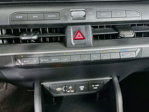Used 2025 Kia K4 FWD image 23