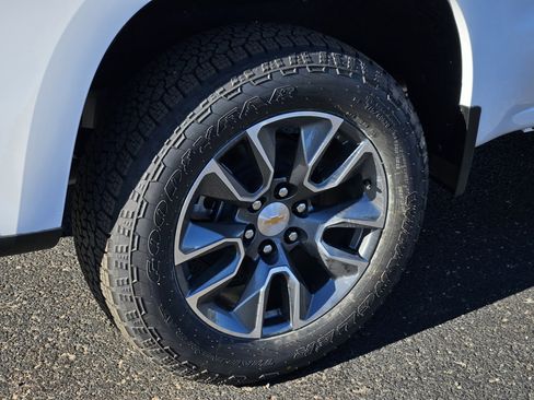 New 2026 Chevrolet Silverado 1500 LT image 8