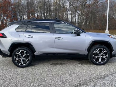 Used 2022 Toyota RAV4 XSE w/ Weather Package image 10