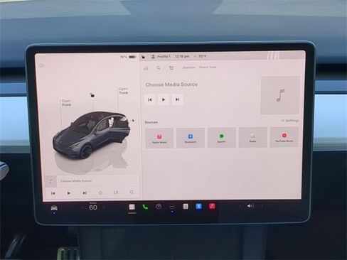 Used 2022 Tesla Model Y Performance image 21