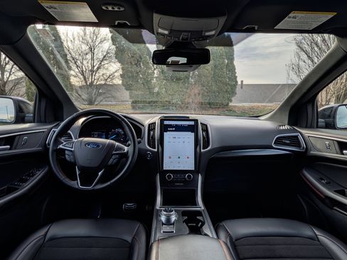 Used 2024 Ford Edge ST-Line image 13