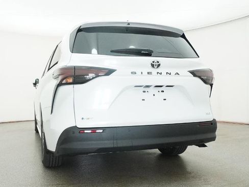 New 2026 Toyota Sienna XLE FWD image 51