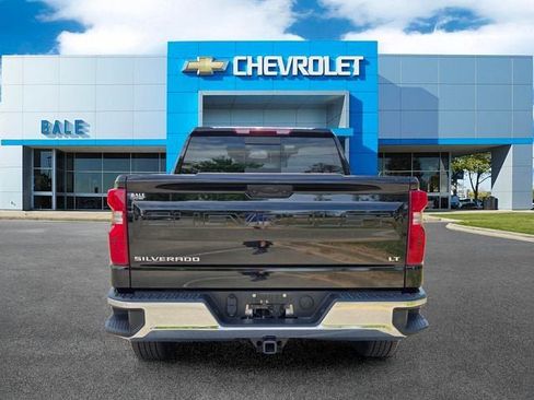 Used 2025 Chevrolet Silverado 1500 LT w/ Leather Package AWD/4WD image 4