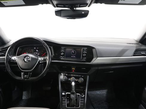 Used 2019 Volkswagen Jetta R-Line w/ R-Line Cold Weather Package FWD image 14