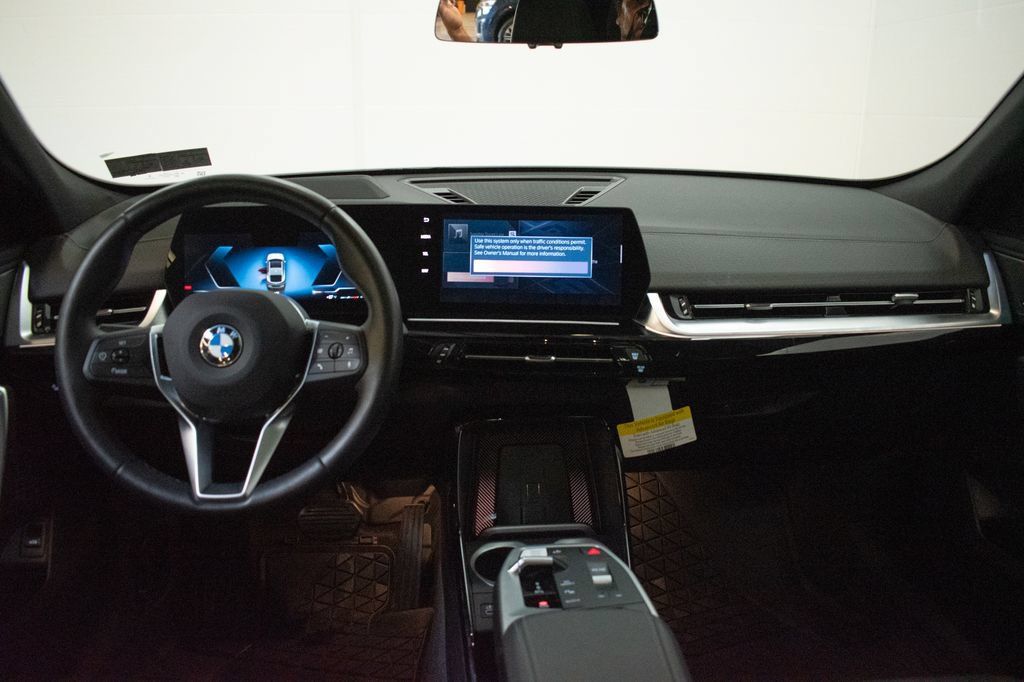 Used 2026 BMW X2 xDrive28i w/ Technology Package AWD/4WD image 11