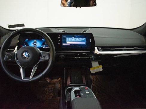Used 2026 BMW X2 xDrive28i w/ Technology Package AWD/4WD image 11