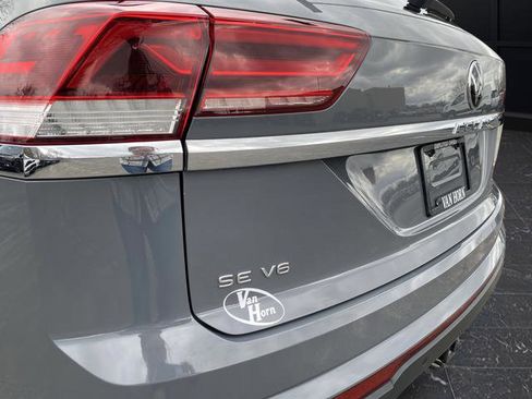 Used 2020 Volkswagen Atlas Cross Sport SE w/ Panoramic Sunroof Package AWD/4WD image 36